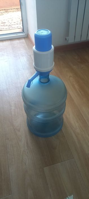 Продам куллер диспансер для воды вместе с емкостью