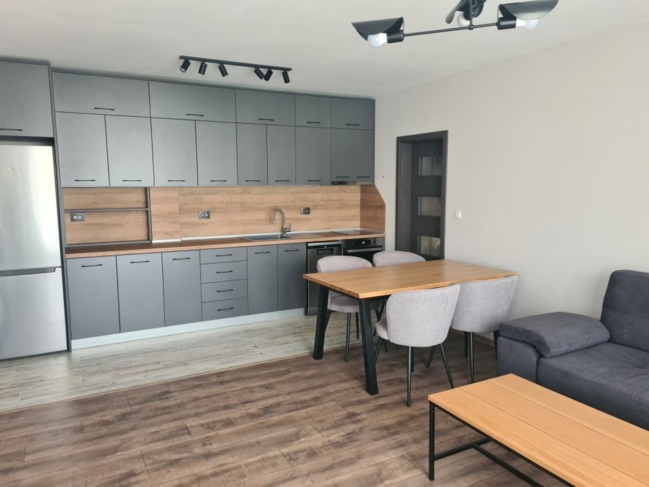 Тристаен нов обзаведен, Смирненски, Кауфланд, ВМИ