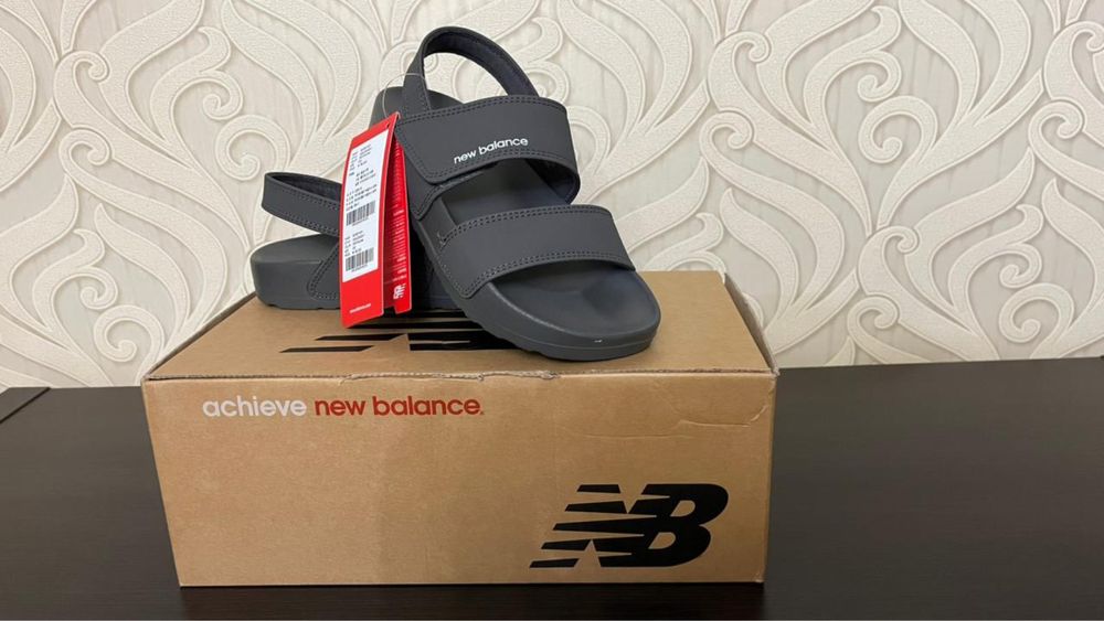 новые сандалии new balance