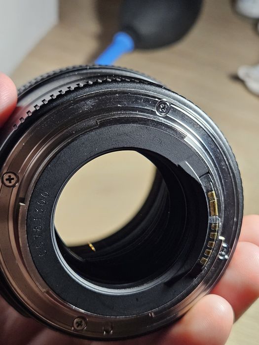 EF 85mm f1.8 USM - obiectiv pentru portrete