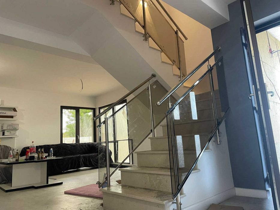 Balustrada de sticla cu inox