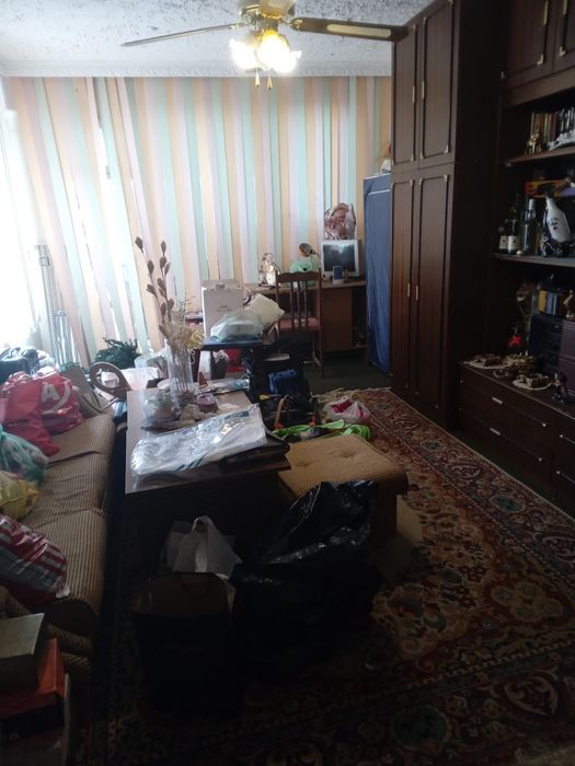 Продавам тристаен апартамент