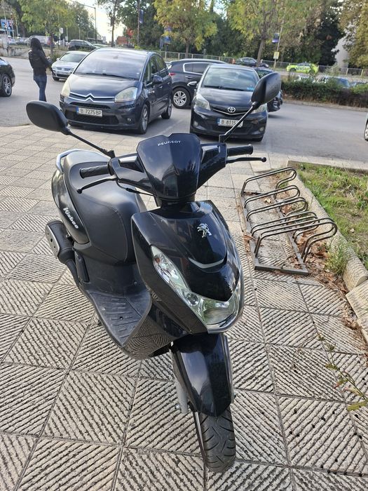 Продавам скутер Пежо 50 кубика, 1150 Евро.Варна
