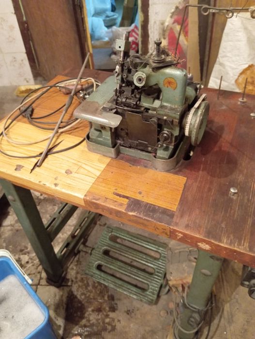 Оверок советский вместе со столом