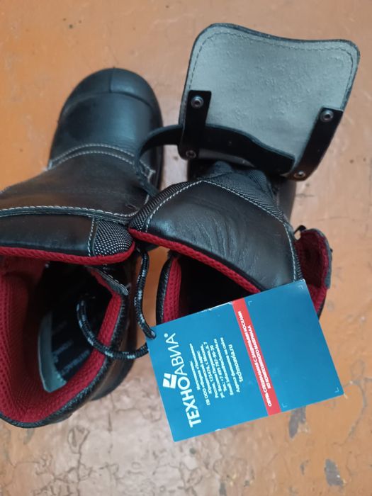 Продам сварочные ботинки