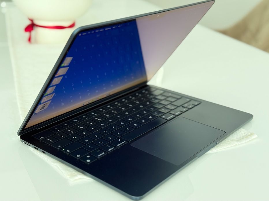 Macbook Air M2 2022 Midnight 256GB