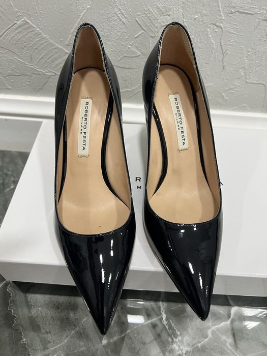 Туфли лаковые,классические