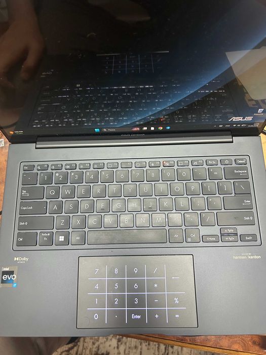 ASUS Zenbook 14X OLED Q420V