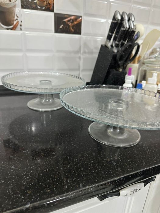 Продам тортницу,стеклянную
