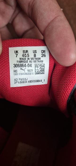 Продавам оригинални обувки Ferrari, puma