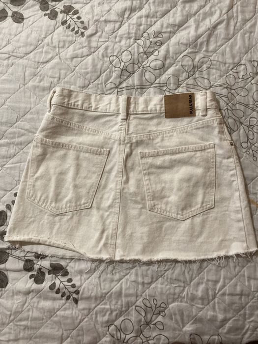 Mini дънкова бяла пола pull and bear