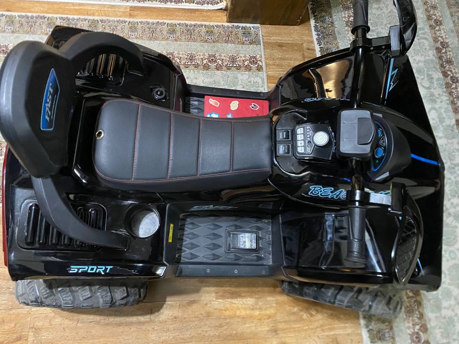 Детская машина,новая.