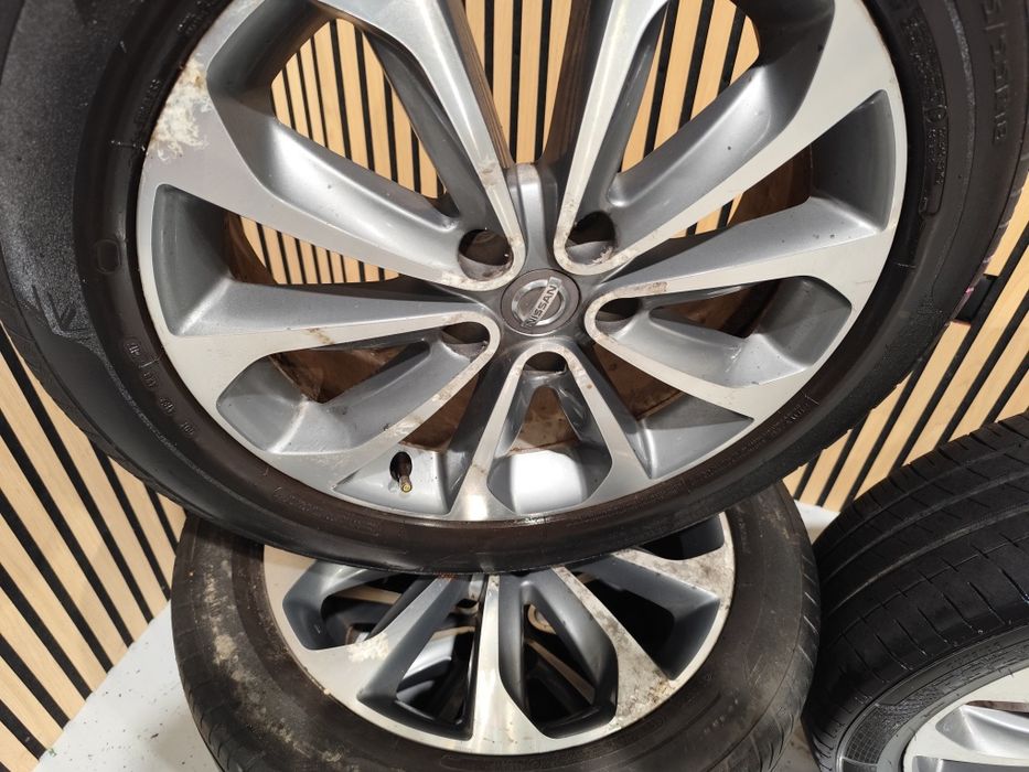 Jante 18 Nissan Qashqai gri plus crom și negru plus crom preț/set