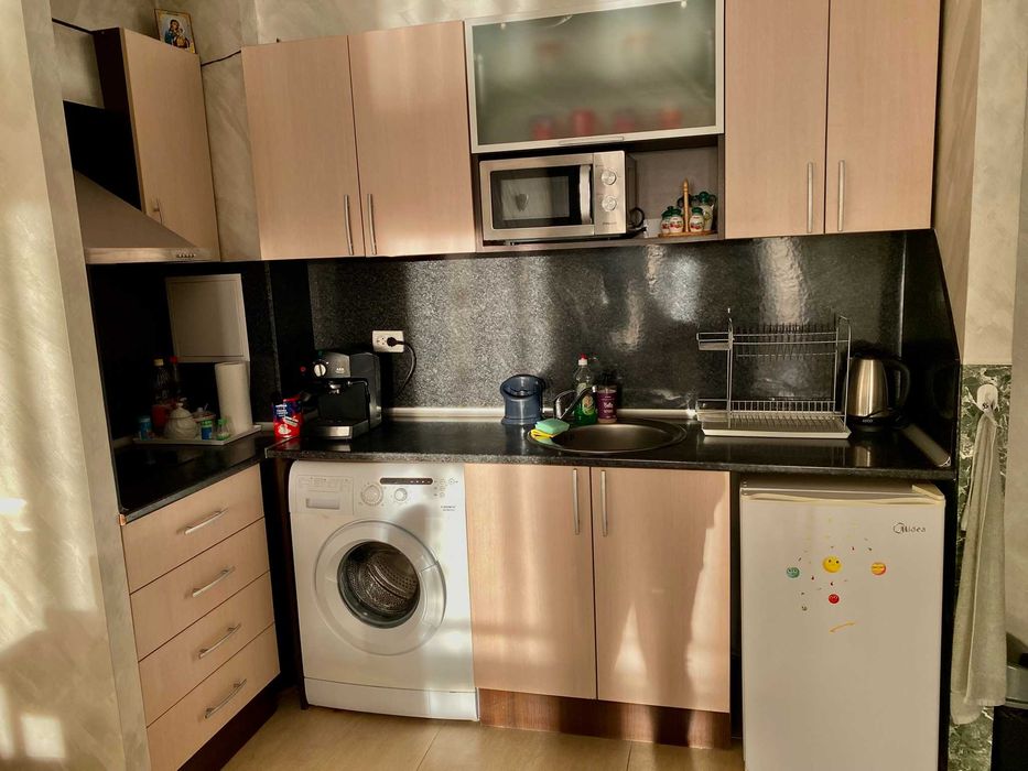 Дава се под наем Тристаен апартамент в к.к. Слънчев бряг - 90 кв.м за 96.9 € - Снимка #3