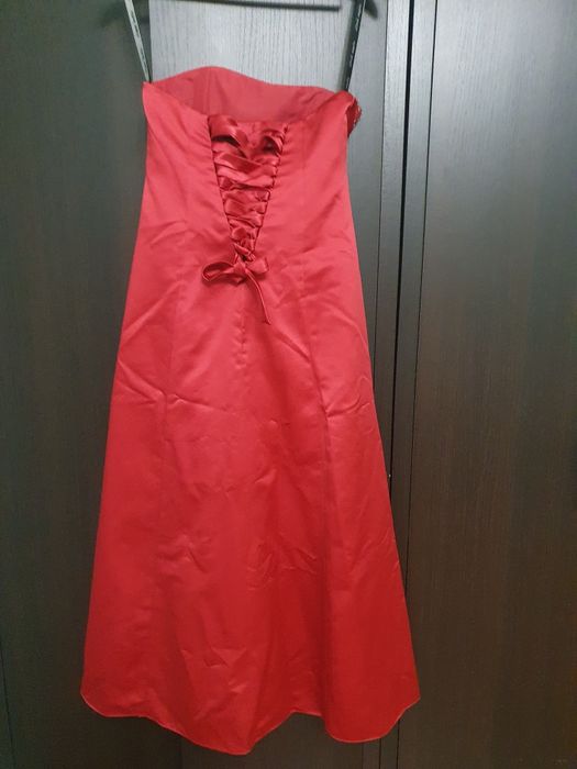 Вечерние платья для мероприятий