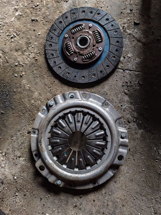 Диск сцепления Мазда 626