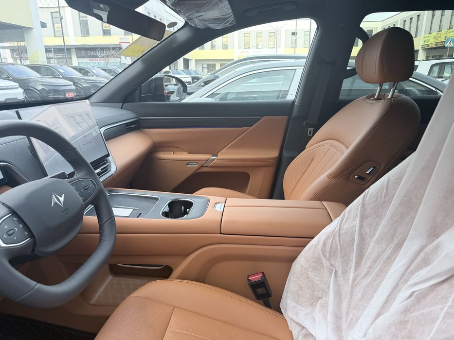 Dong feng 008 restayling  full yili 2025