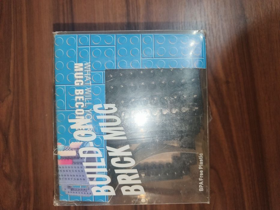 Vând cană tip LEGO