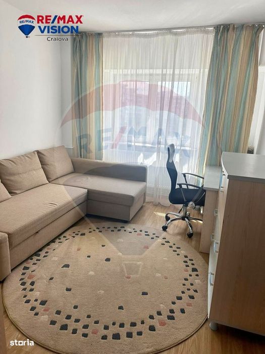 Apartament cu 4 camere de vânzare în zona Central