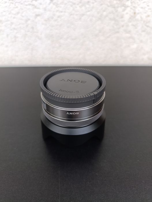 Obiectiv  sony 16 mm f2.8  e mount