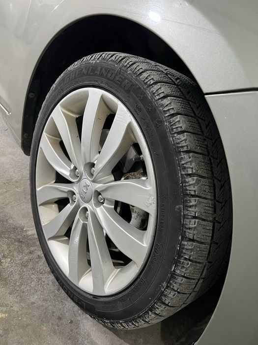 Kia Carens 1.7 CRDI 16 v