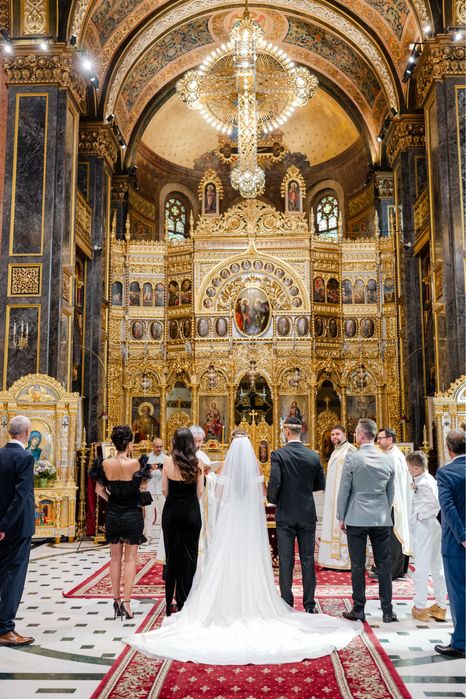 Vând rochie de mireasă stil sirenă Wona Concept +voal și mănuși