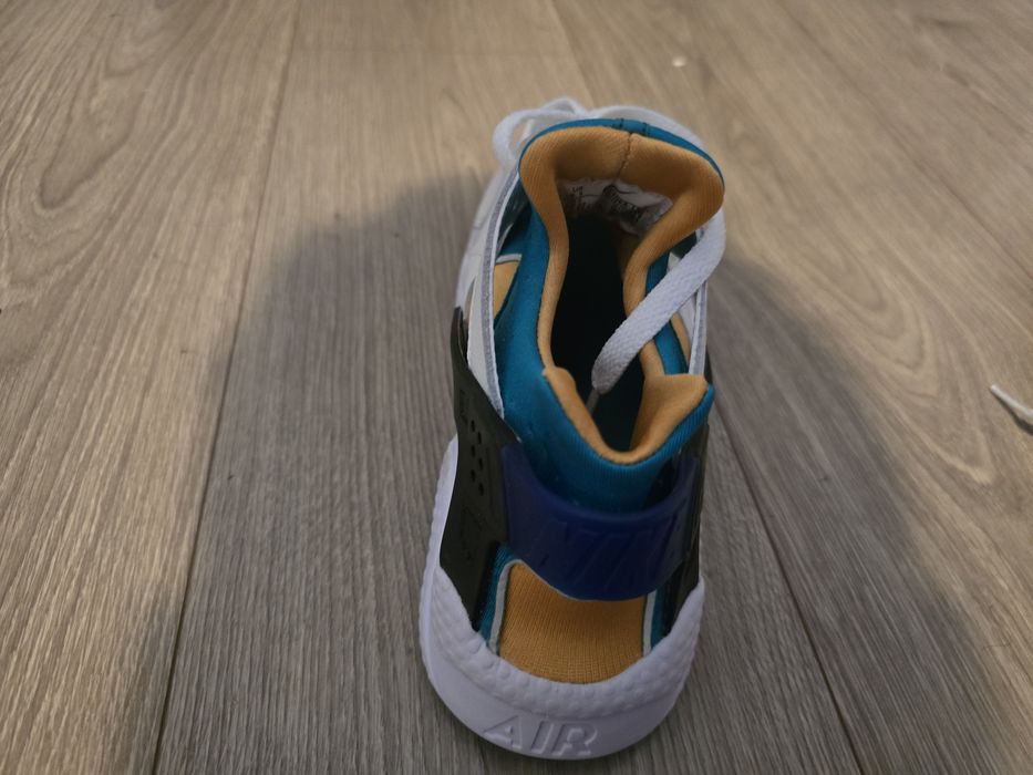 Nike Huarache (nu amiri, nu versace, nu adidas, nu  tommy, nu ralph)