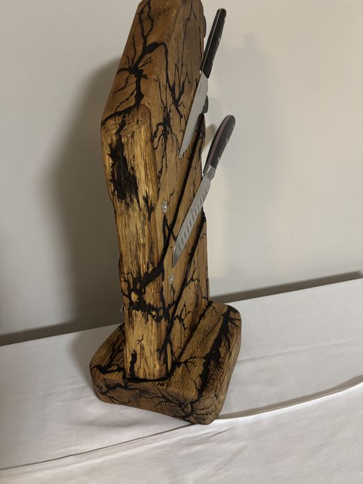 Магнитна поставка за ножове