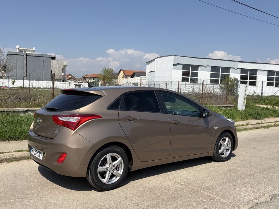 Hyundai i30 Facelift 1.4 diesel /lumini ambientale