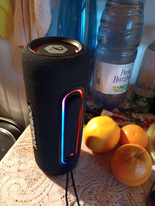 Vând boxa portabila, in stare perfecta de funcționare