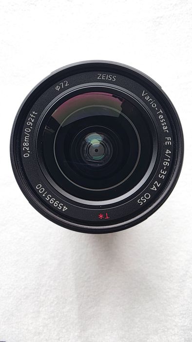 Sony FE 16-35mm f/4 ZA OSS (Zeiss) – пълен комплект