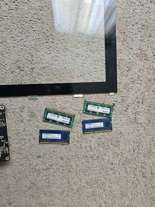 Piese iMac 21.5 preturi avantajoase