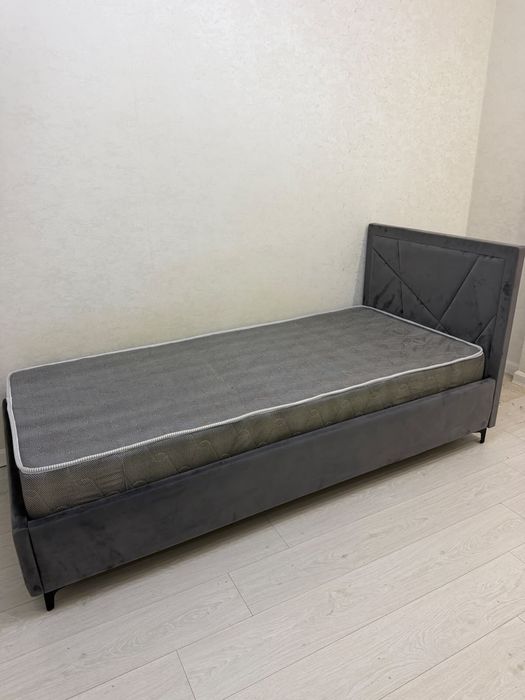 Кровать односпальная 90*200