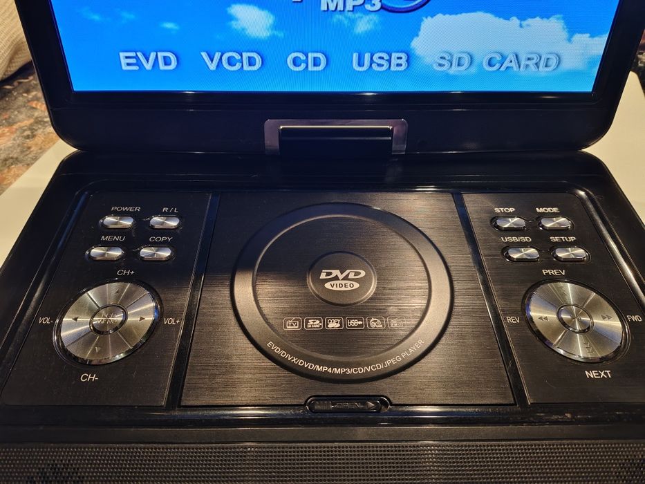 Продам портативный ДВД