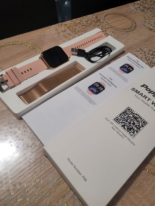 Vând Smart watch pentru femei