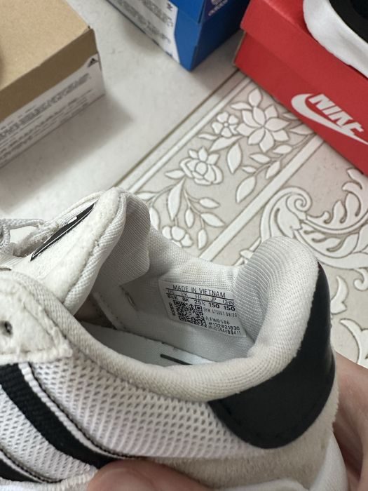 Продам детскую обувь оригинал все