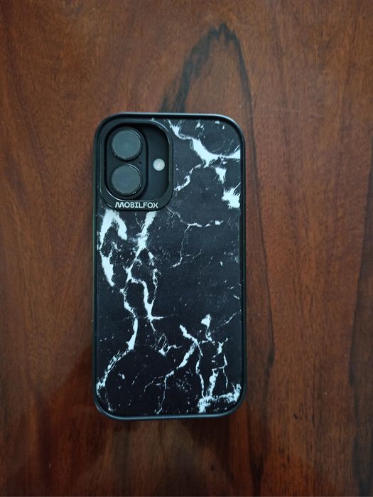 iPhone 16 128GB Black, garanție, impecabil, cutie + husă mobilfox + încărcător original