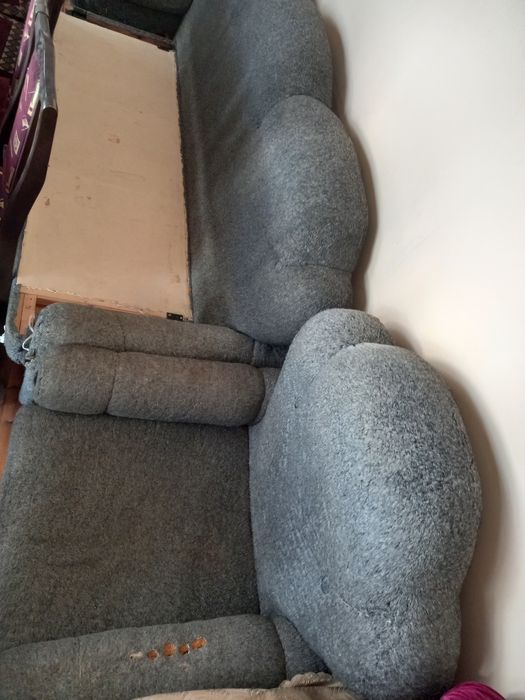 Комплект мягкой мебели б/у: кресло + диван (под ремонт)