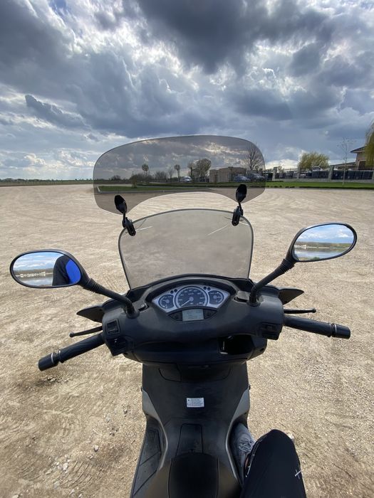 Yamaha X-MAX 250