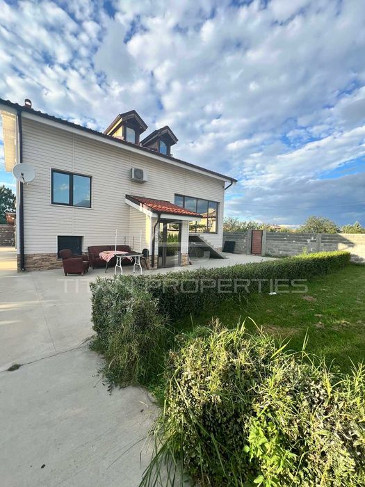 Продава се Къща в с. Куртово Конаре, Област Пловдив - 160 кв.м за 1250 €/кв.м - Снимка #1