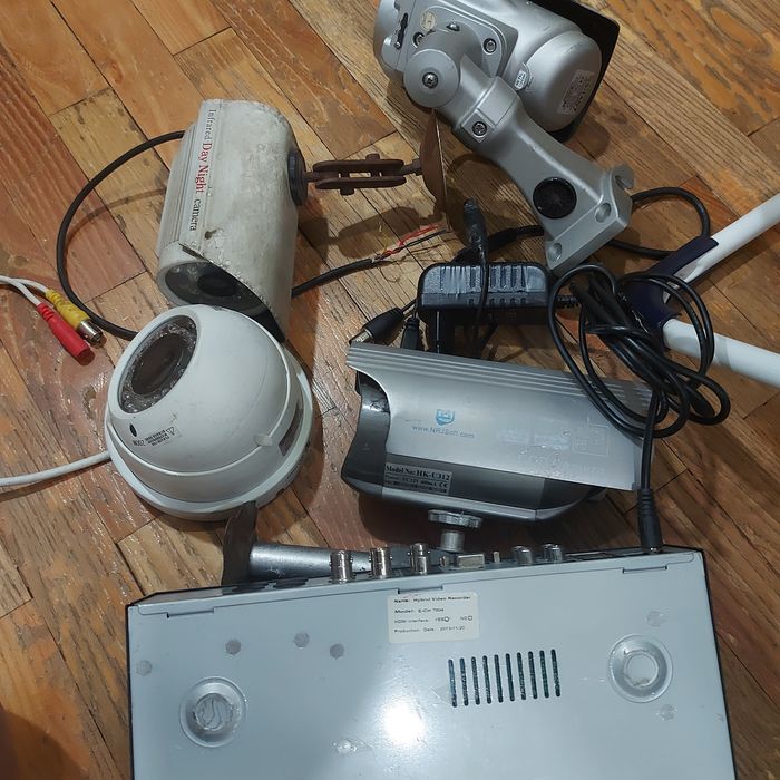 Продава камери и ДВР използвани