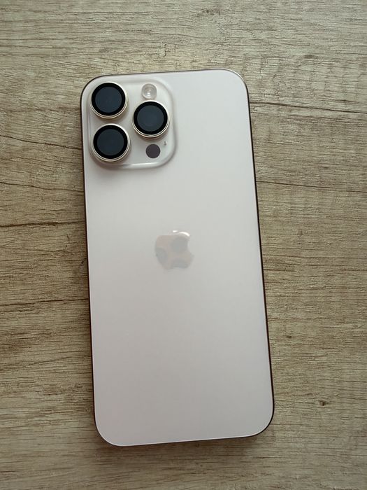 Продам iPhone 16 Pro Max золотистый