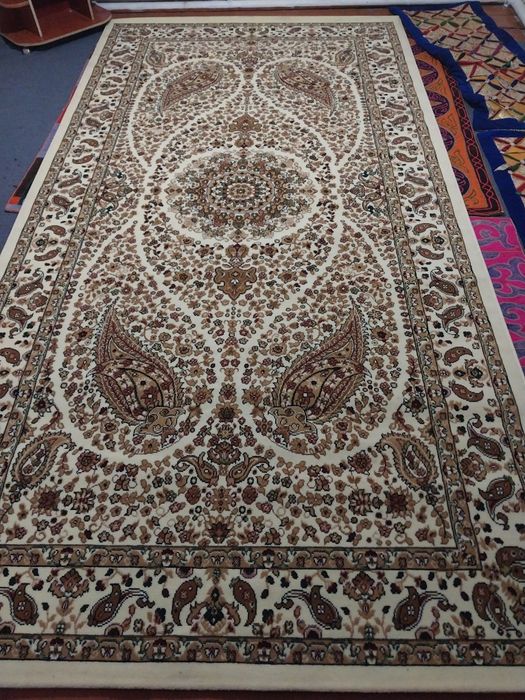 туредскй кілем сатлады ,