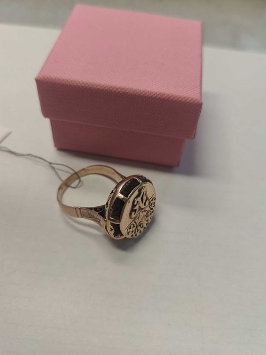 Стар златен пръстен от едно време С буква А 14карата 10.06гр 64размер