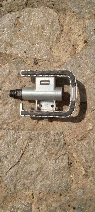 педали Shimano PD-M324