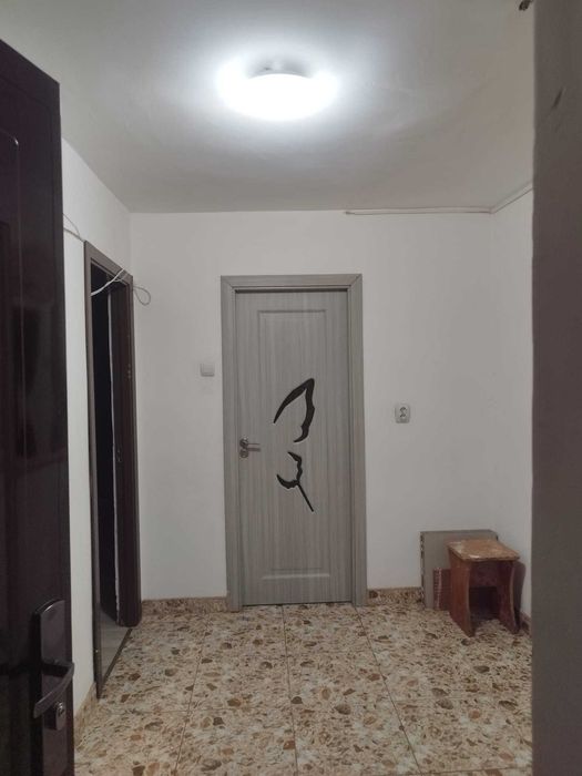 garsoniera de inchiriat! P/8,