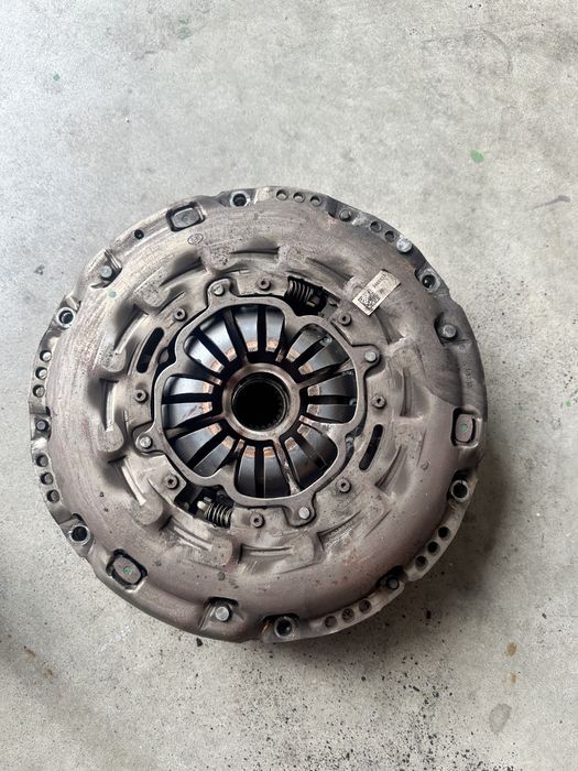 Cutie de viteze Toyota Avensis motor 1.6 D (bmw) volanta disc placa