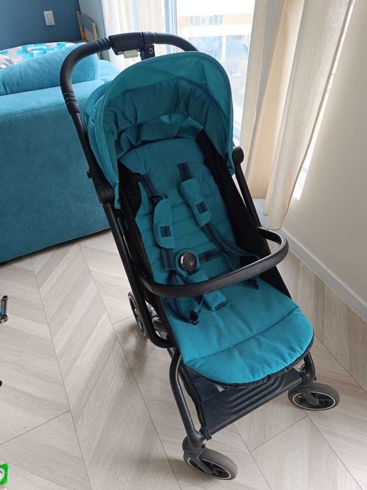 Лятна количка Cybex EESY S – компактна и удобна