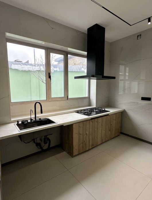 Евро дом. Буюк Ипак Йули. Севастопольская.