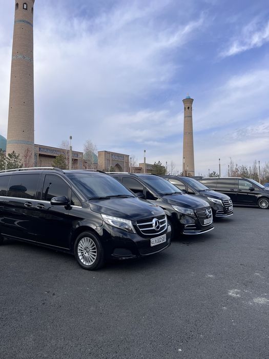 Частный водитель со своим авто Mercedes